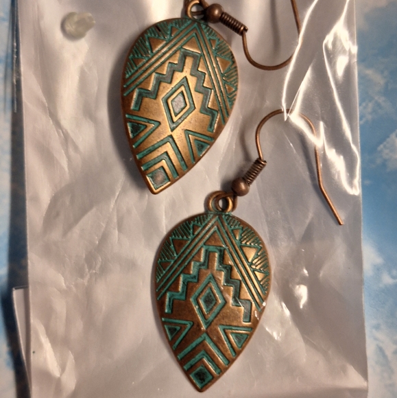 Boho Aztec Dangle Earrings - Picture 3 of 4